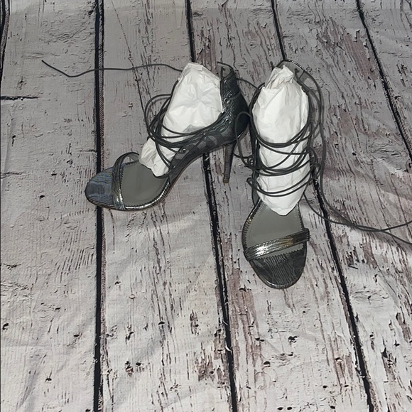 Monika Chiang silver heels - Picture 4 of 4